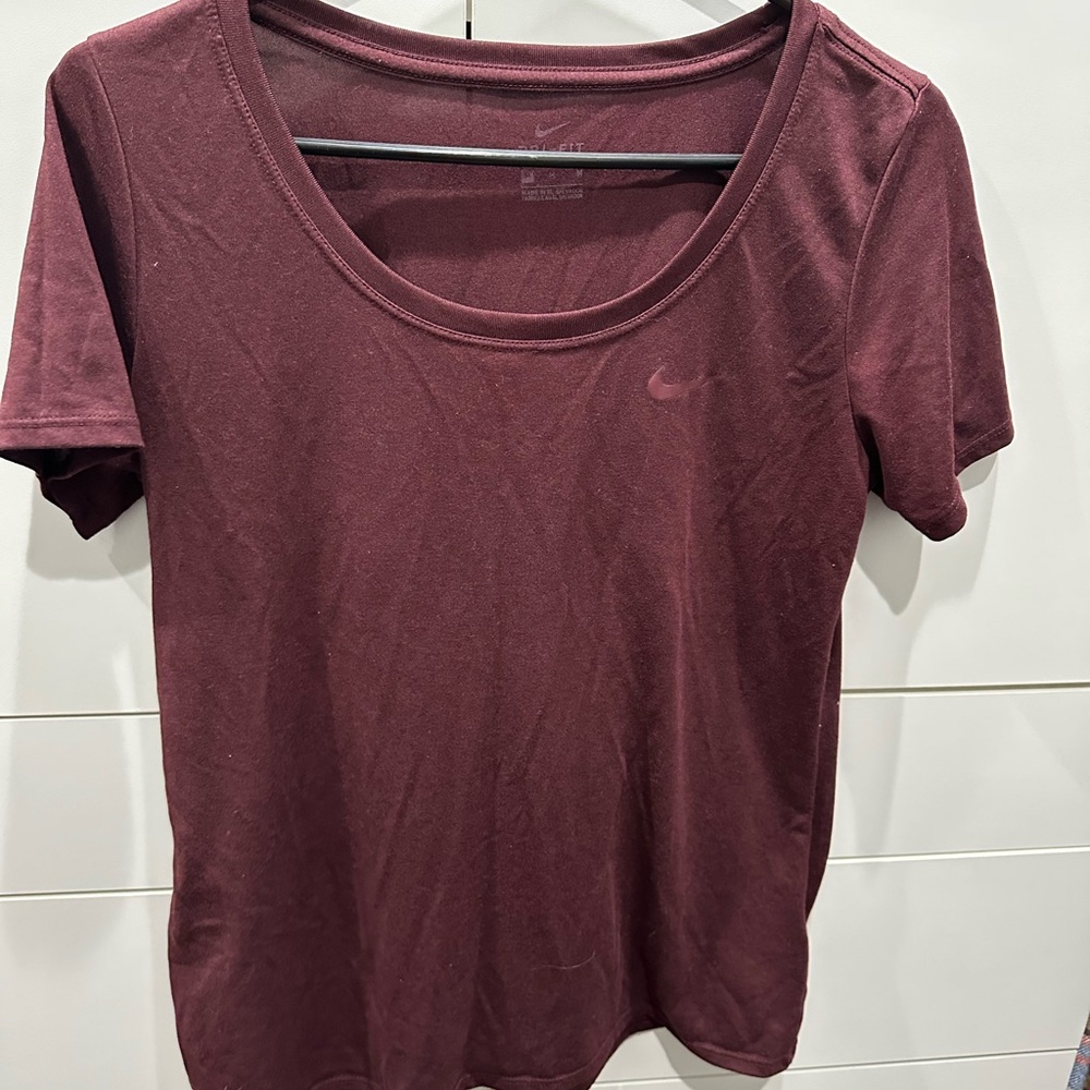 Nike Women's Burgundy Short Sleeve Tee